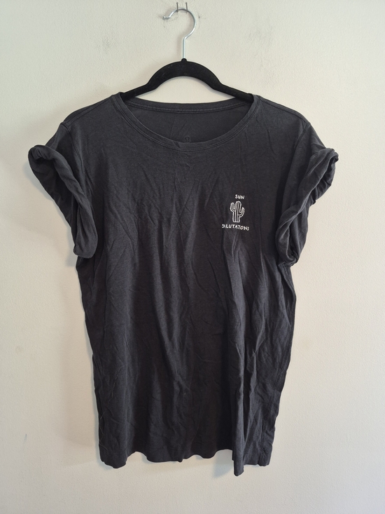lululemon athletica Tops - Lululemon Medium Black Short Sleeve Graphic Cactus Tshirt 'Sun Salutations'